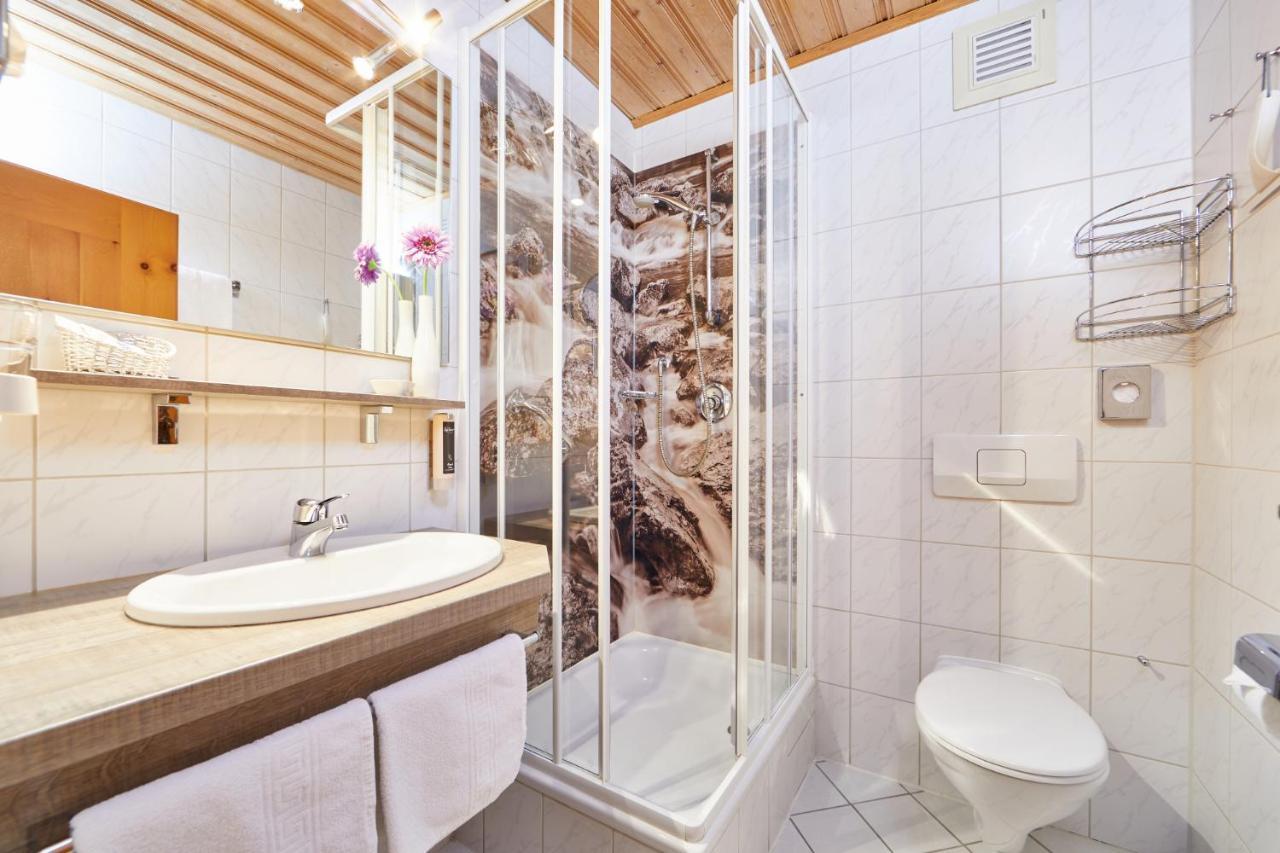 Landhotel Zum Bad Krun Bagian luar foto