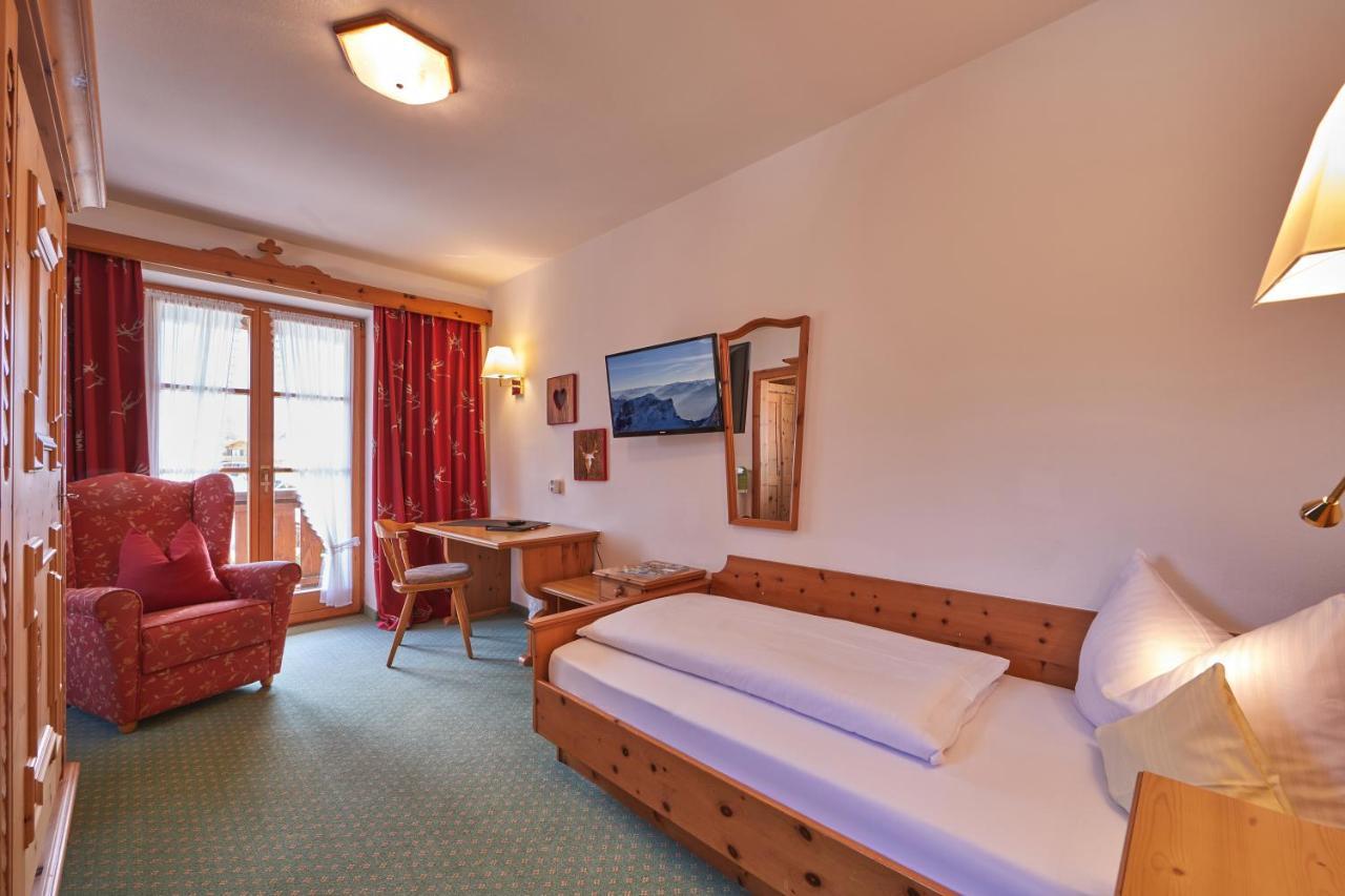 Landhotel Zum Bad Krun Bagian luar foto