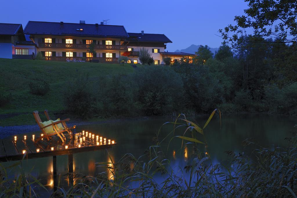 Landhotel Zum Bad Krun Bagian luar foto